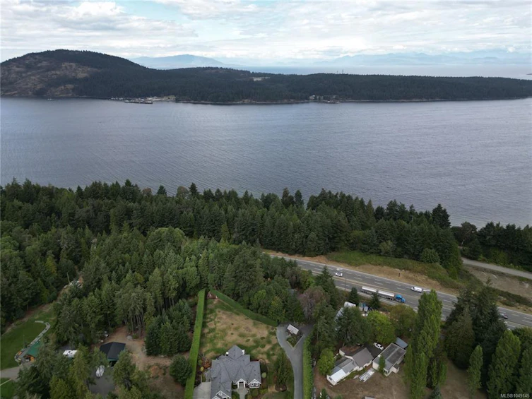 8439 Lisa Lane, Nanaimo, BC, V0R 2H0 - 6