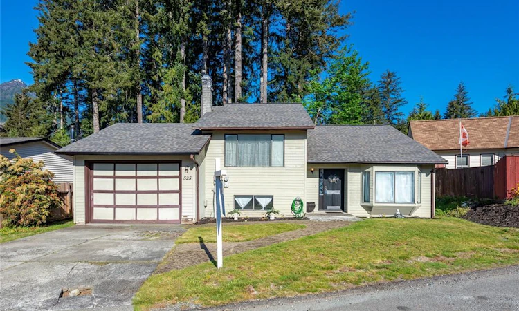 525 Muchalat Court