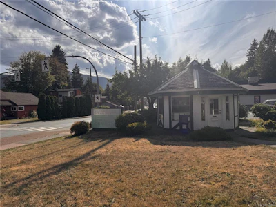 149 Cowichan Lake Road - 4