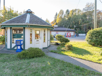 149 Cowichan Lake Road - 5