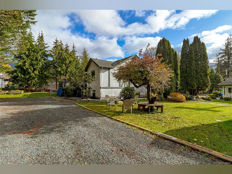 149 Cowichan Lake Road, Lake Cowichan, BC, V0R 2G0 - 17