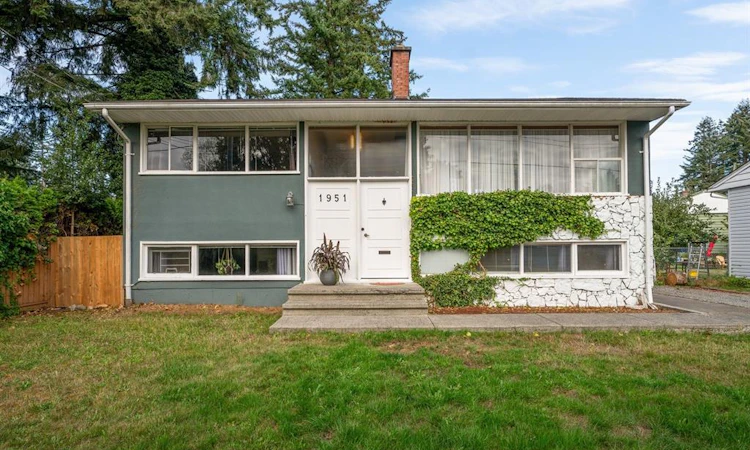 1951 Hallen Avenue
