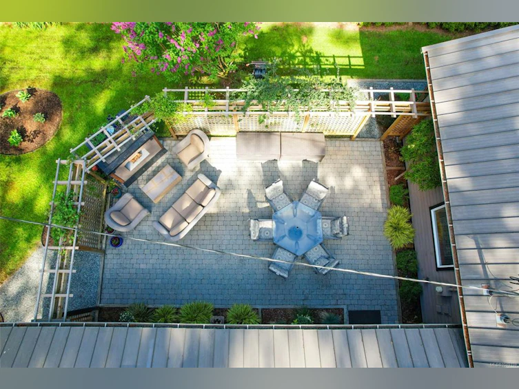 1126 North Road, Gabriola Island, BC, V0R 1X3 - 4