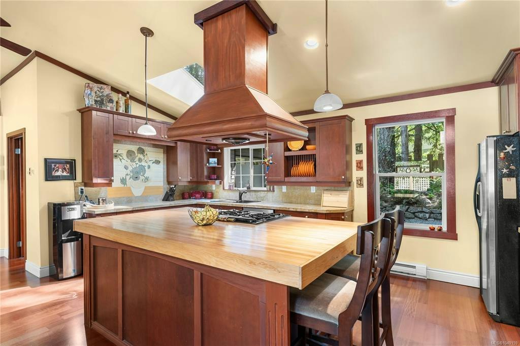 1126 North Road - 5