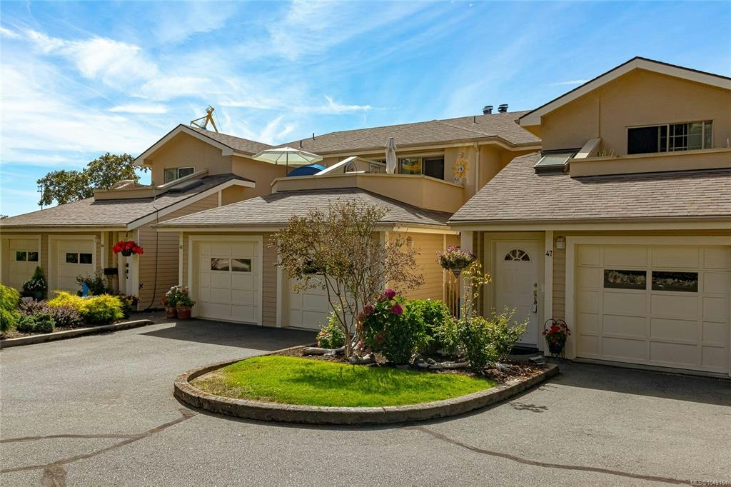 46-909 Admirals Road, Esquimalt, BC, V9A 2P1