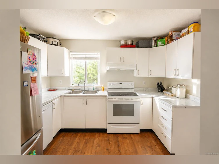 203-1908 Bowen Road, Nanaimo, BC, V9S 5S6 - 3