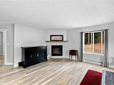 3271 Thain Road - 4