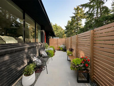 2860 Tudor Avenue - 3