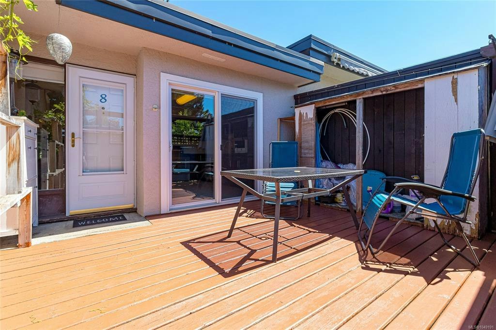 8-3060 Harriet Road, Victoria, BC, V9A 1T5