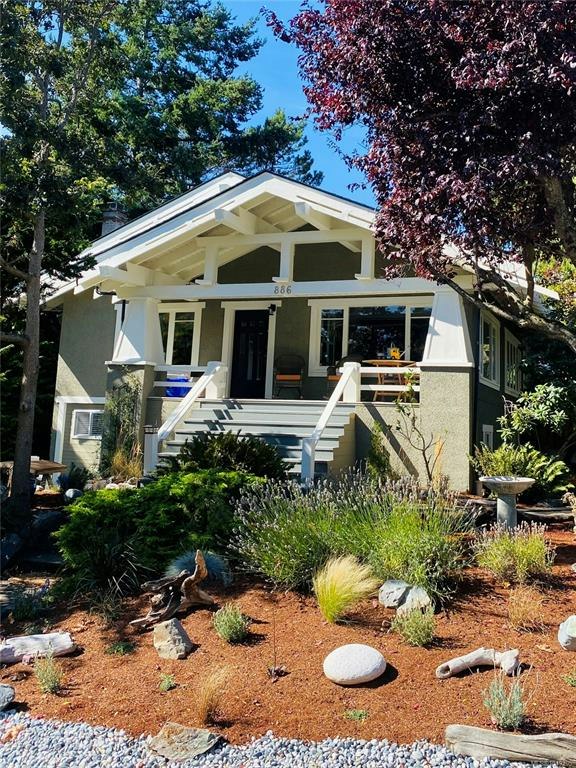 886 Maddison Street, Victoria, BC, V8S 4C2