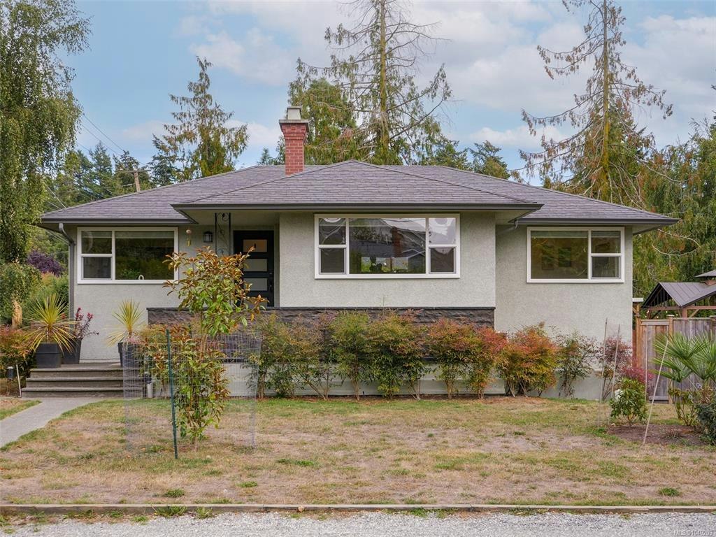 3945 Dawe Road, Saanich, BC, V8N 4H5