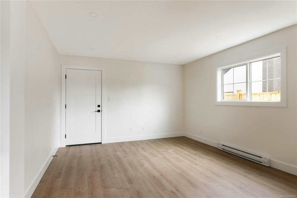 1-913 Dale Street, Saanich, BC, V8X 2V9 - 22