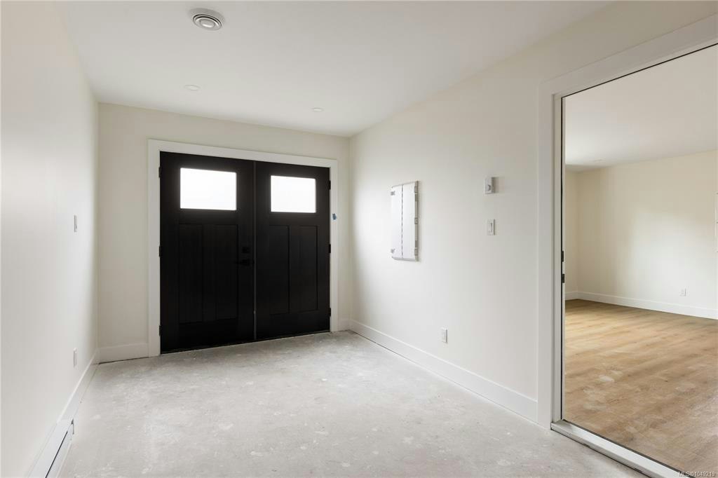 1-913 Dale Street, Saanich, BC, V8X 2V9 - 21