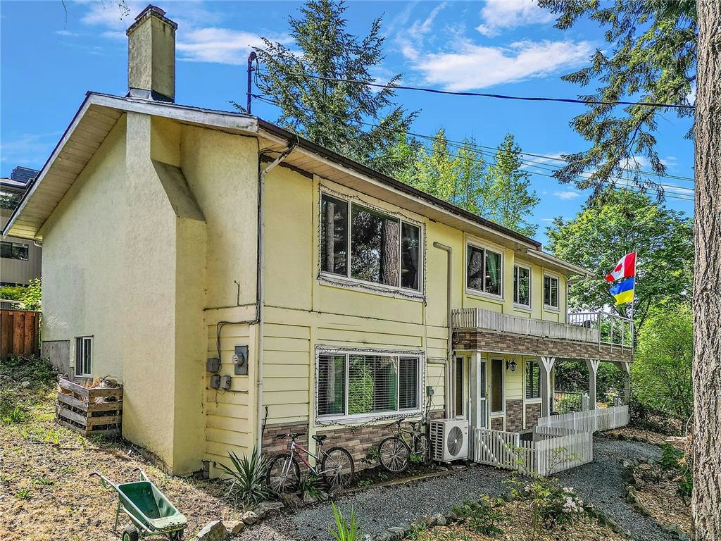 6864 East Saanich Road, Central Saanich, BC, V8Z 5Y9 - 6