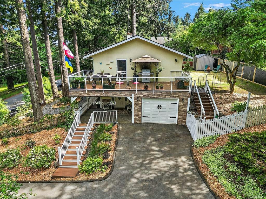 6864 East Saanich Road, Central Saanich, BC, V8Z 5Y9 - 5