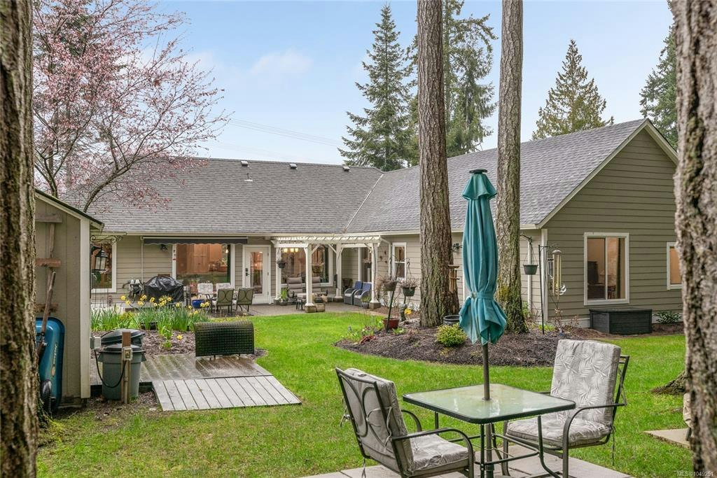 3936 Creekside Drive, Bowser/Deep Bay, BC, V0R 1G0 - 15
