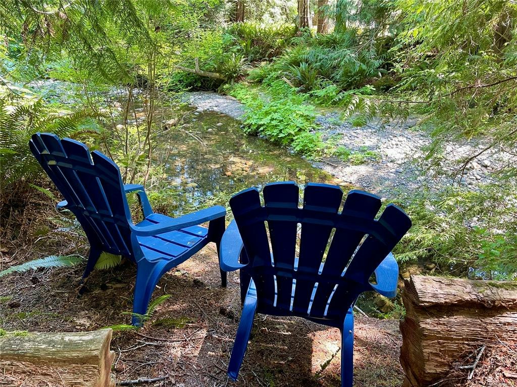 3936 Creekside Drive, Bowser/Deep Bay, BC, V0R 1G0 - 13