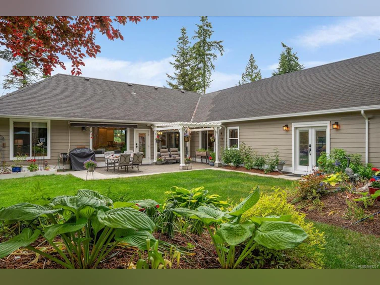 3936 Creekside Drive, Bowser/Deep Bay, BC, V0R 1G0 - 10