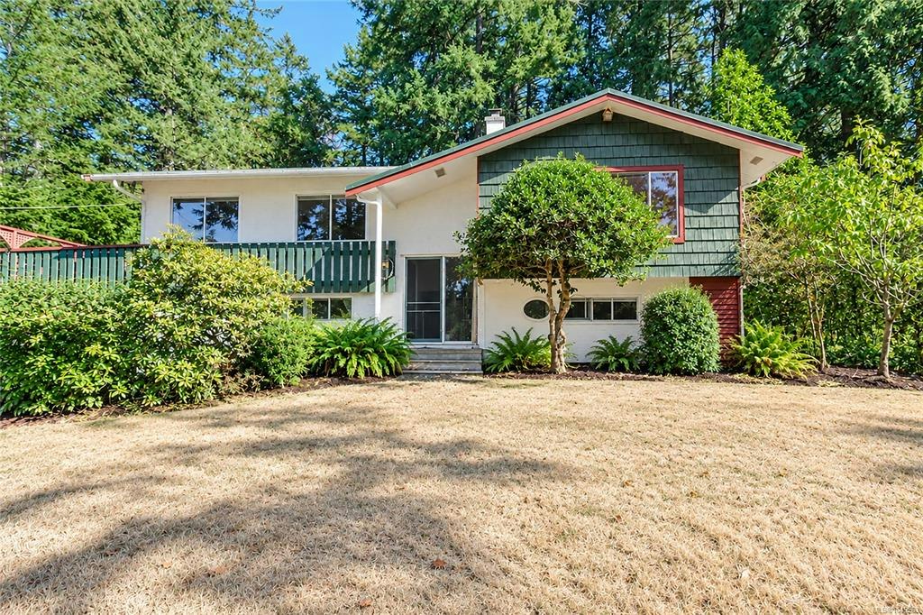 1914 Sandover Road, North Saanich, BC, V8L 1A1