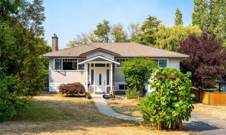 4260 Springridge Crescent