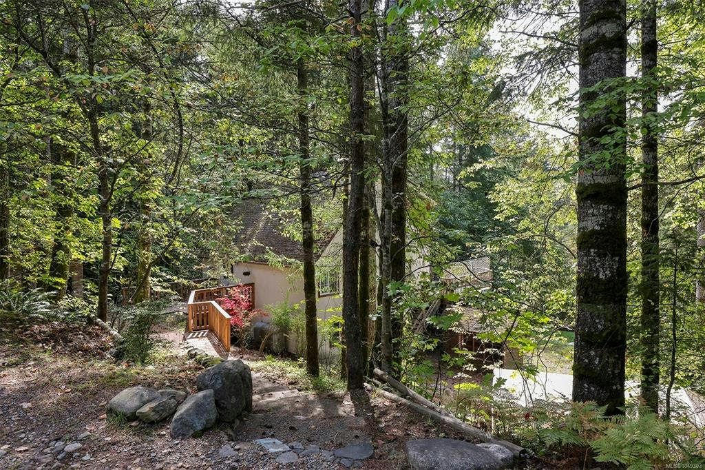 4026 Macaulay Road, Black Creek, BC, V9J 1C8 - 25