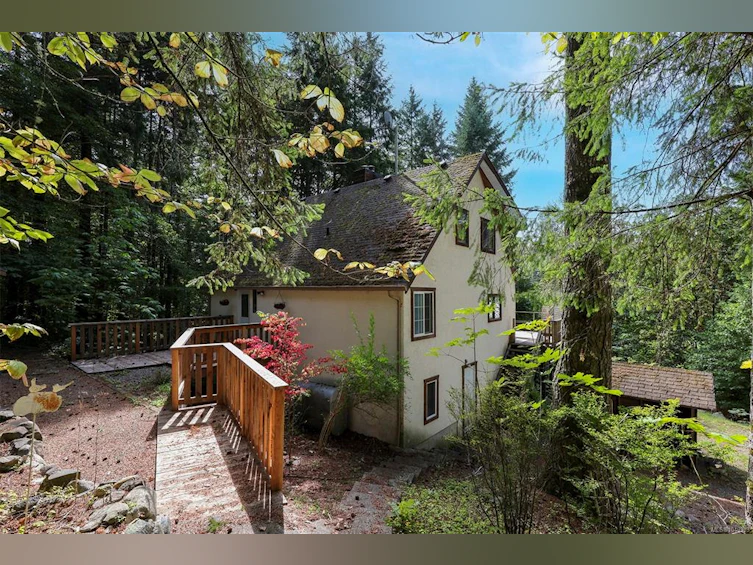 4026 Macaulay Road, Black Creek, BC, V9J 1C8 - 27