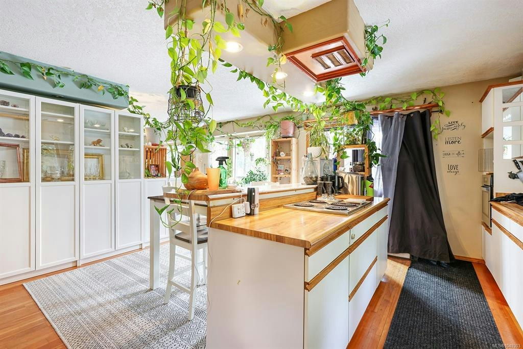 4026 Macaulay Road - 5