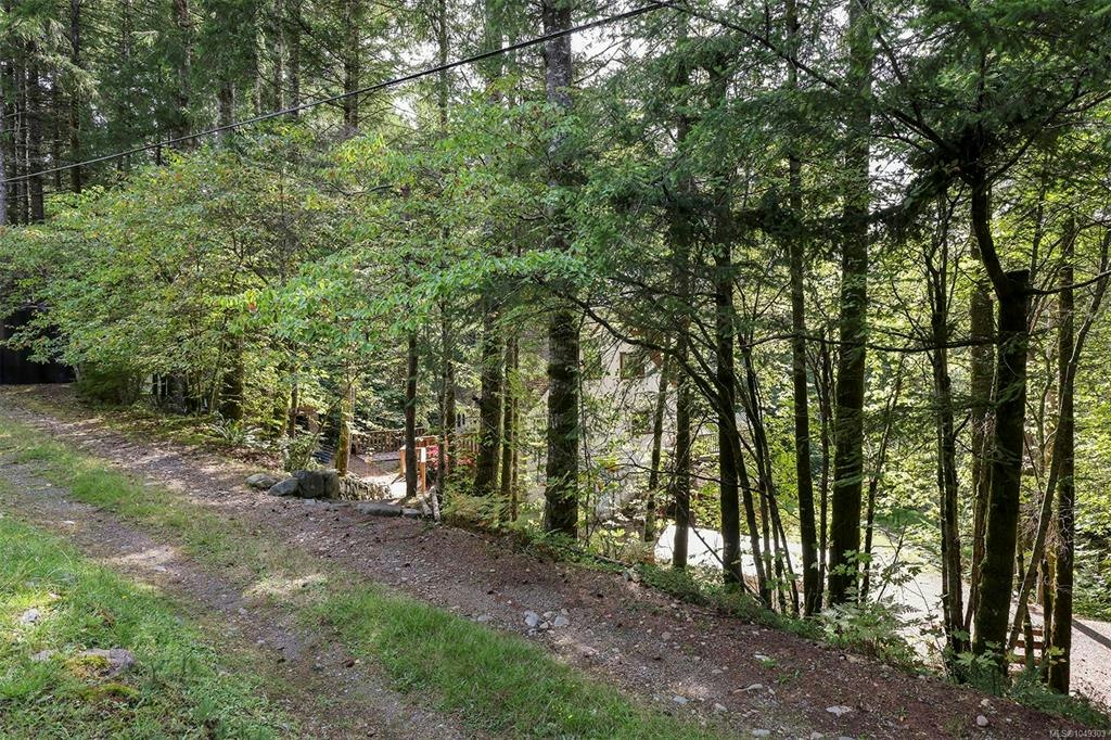 4026 Macaulay Road, Black Creek, BC, V9J 1C8 - 26