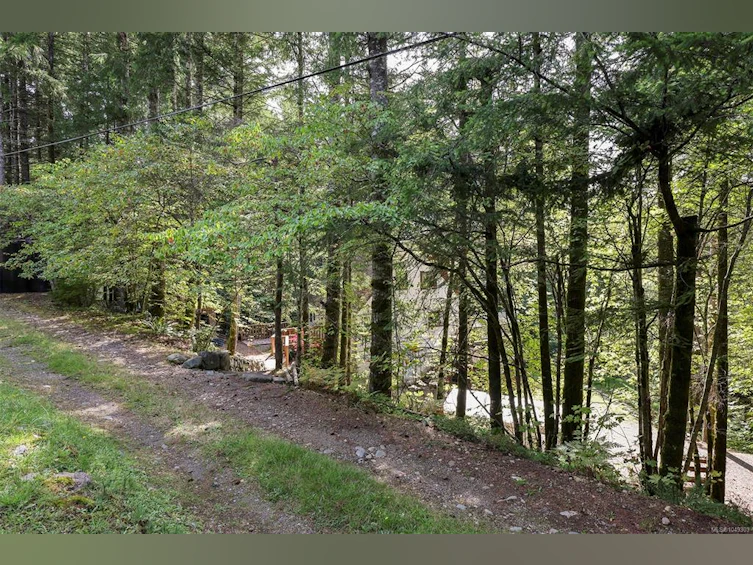 4026 Macaulay Road, Black Creek, BC, V9J 1C8 - 26