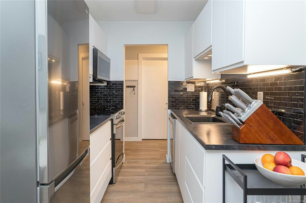 109-1655 Begbie Street, Victoria, BC, V8R 1L4 - 6