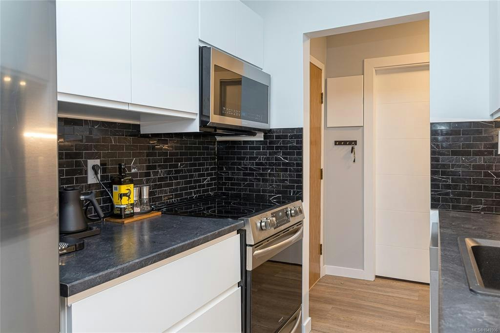 109-1655 Begbie Street - 5