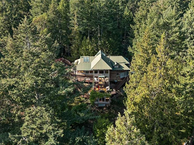 486 Bluff Way - 2