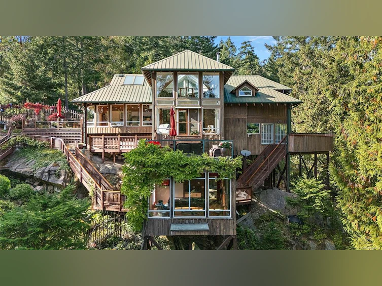 486 Bluff Way, Mayne Island, BC, V0N 2J2 - 3