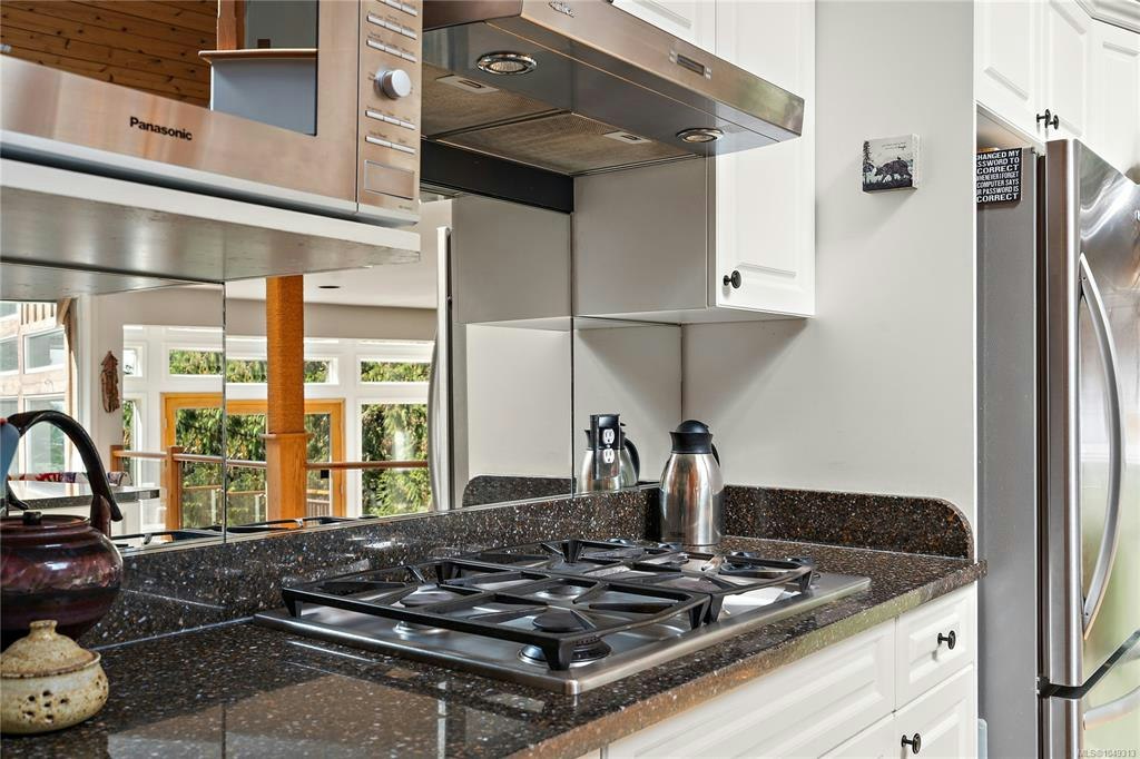 486 Bluff Way, Mayne Island, BC, V0N 2J2 - 11