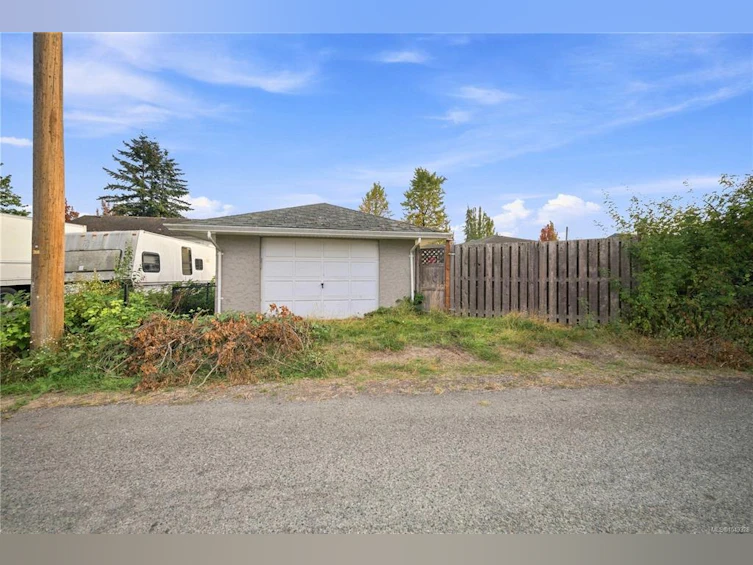 141 E Jensen Avenue, Parksville, BC, V9P 2H6 - 45