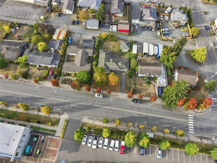 141 E Jensen Avenue, Parksville, BC, V9P 2H6 - 28