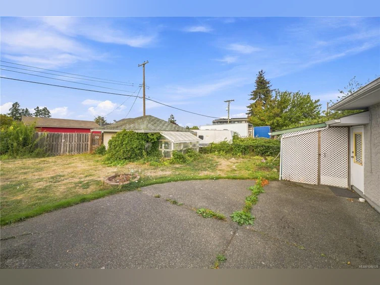 141 E Jensen Avenue, Parksville, BC, V9P 2H6 - 24