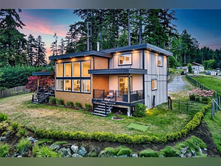 6495/6499 Doumont Road, Nanaimo, BC, V9T 6G7