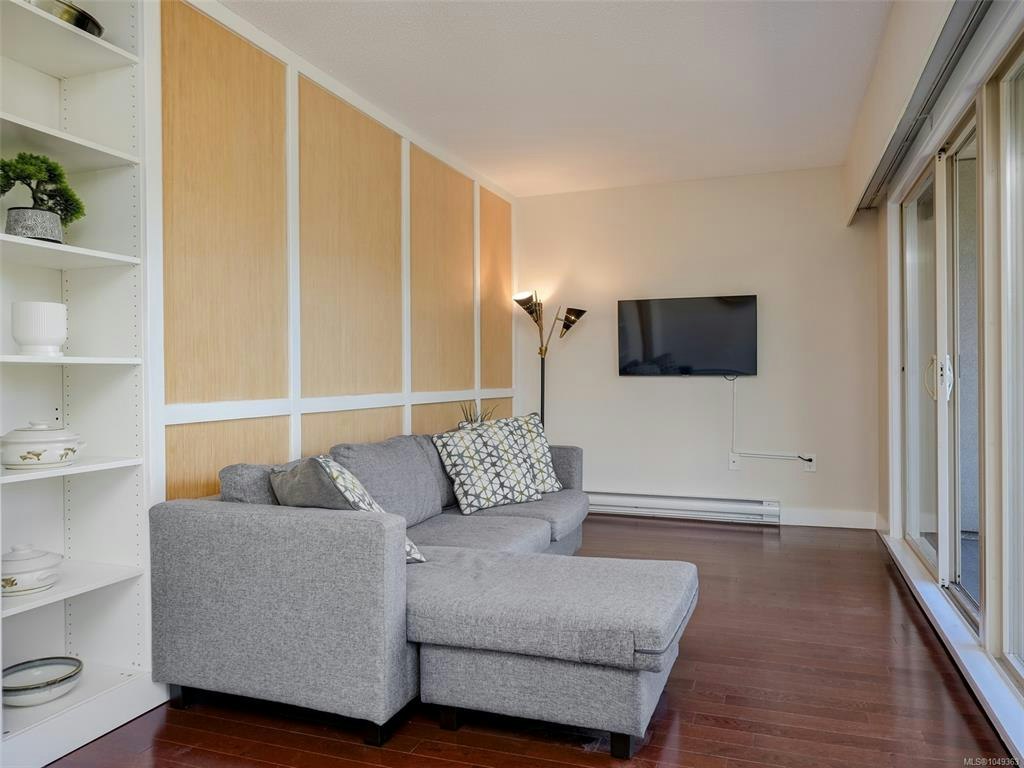 206-1545 Pandora Avenue - 3