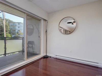206-1545 Pandora Avenue - 4