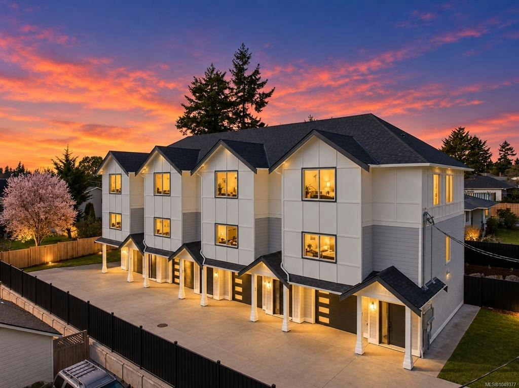 1-621 Broadway Street, Saanich, BC, V8Z 2G5