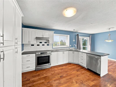 256 King Road - 5