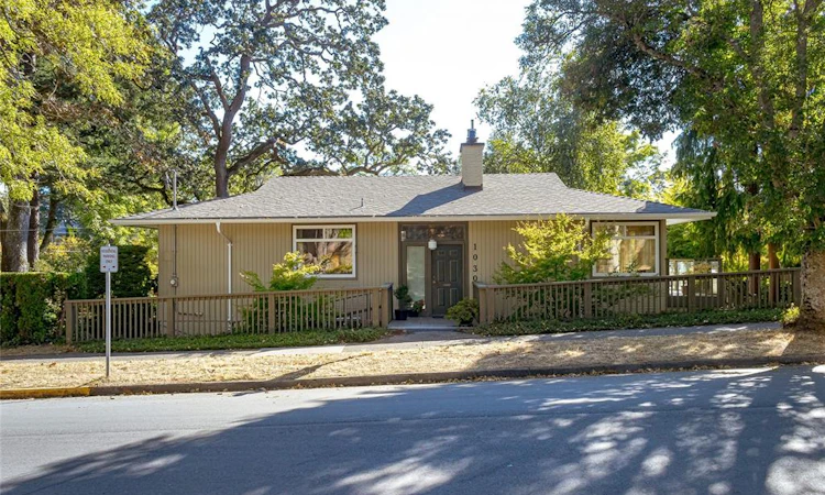1030 Joan Crescent
