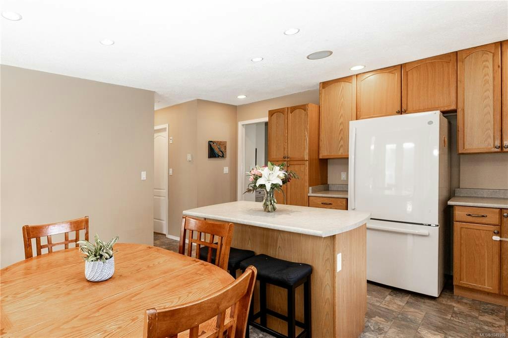809 Willowcrest Road, Campbell River, BC, V9W 5L1 - 11