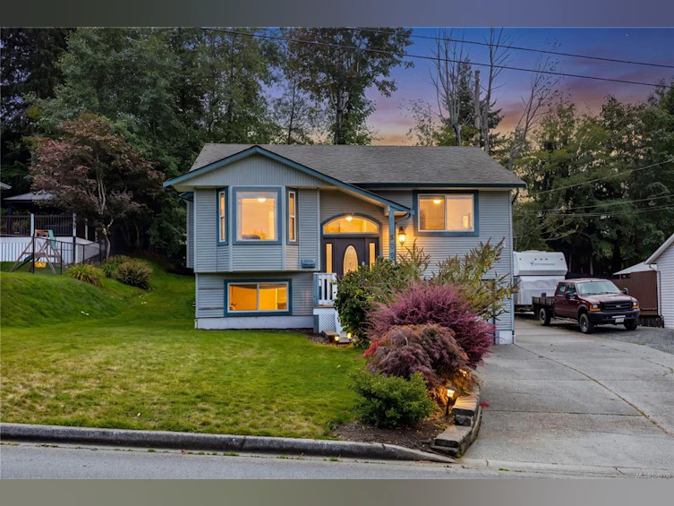 809 Willowcrest Road, Campbell River, BC, V9W 5L1
