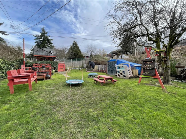 3351 4th Avenue, Port Alberni, BC, V9Y 4G6 - 2