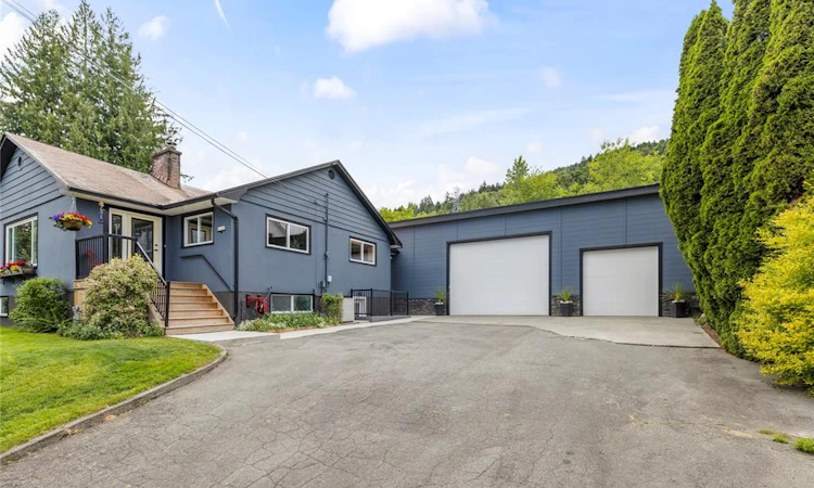 446 Davis Road