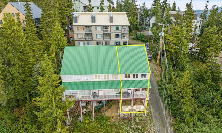 3-699 Castle Crag Crescent