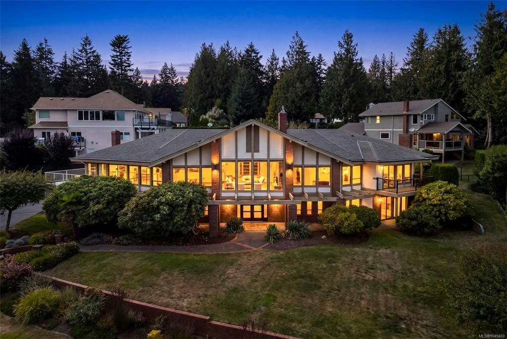 8798 Forest Park Drive, North Saanich, BC, V8L 5A8