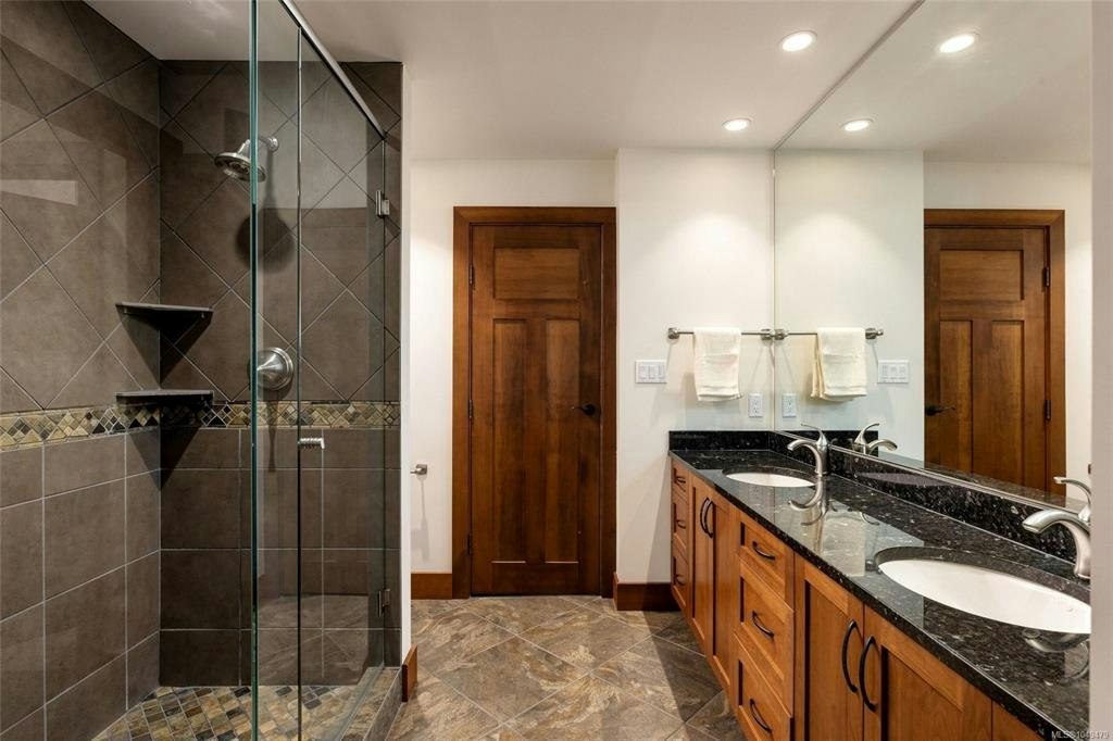 10206 Surfside Place, Sidney, BC, V8L 3R5 - 35